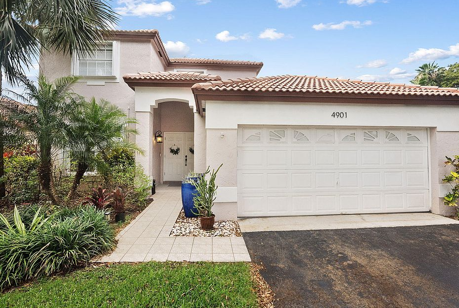 Garage door repair in Coconut Creek FL